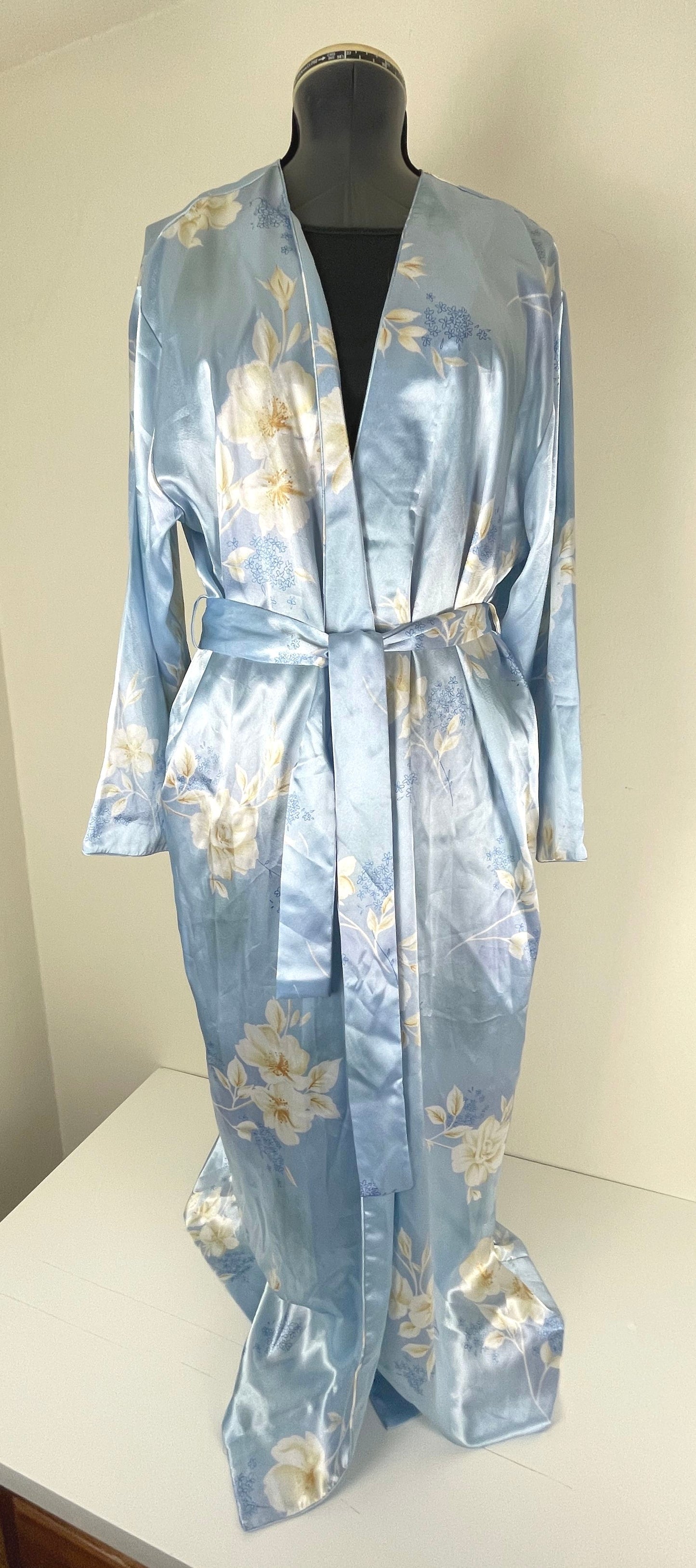 Vintage Oscar de la Renta Satin Robe